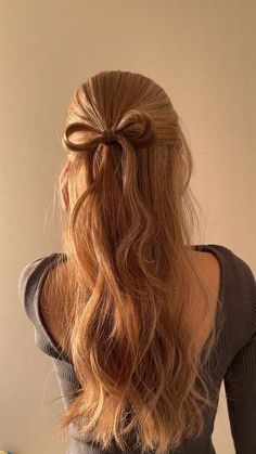 Cute Hair Ideas Half Up Half Down, Blonde Hair Styles Long Length, Hair Dance Ideas, Boarding School Hairstyles, Simple Hoco Hairstyles Straight, Hairstyles For Spirit Week, Hairstyles For Medium Length Straight Hair Easy, Hair Styles For Blonde Medium Length, School Hairstyles Pictures