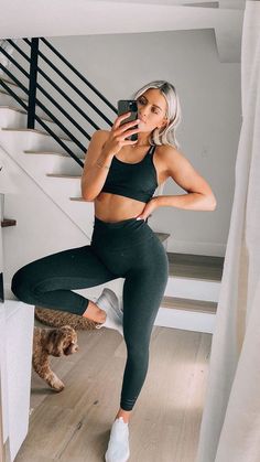 Gymshark Outfit, Bra Outfit, Modele Fitness, Gymwear Outfits, Black Workout Leggings