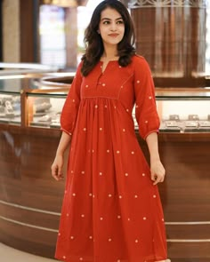 Cotton Frock Kurti Designs, Anarkali Dress Pattern Cotton, Trendy Cotton Kurti Designs, Cotton Stylish Kurtis, Jamdani Dress Design, Cotton Kurta Designs For Stitching, Cotton Saree Dress Design Ideas, Kotan Kurti Petan, Cotton Designer Kurtis Patterns