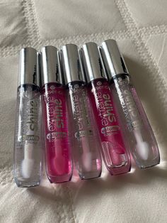 Essence Makeup Lipgloss, Lips Gloss Aesthetic, Lip Gloss Essence, Essence Gloss, Essence Aesthetic, Essence Lipgloss, Essence Lip Gloss, Essence Extreme Shine, Essence Make Up