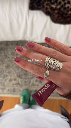 Glamorous and Cute Winter Nails #christmasnails #winternails#novembernails [classy christmas nails, burgundy nail designs, november nail designs, christmas gel nails, red vevlet nails, november nails ideas, trendy christmas nails, simple winter nails, christmas nails] ***photos not mine, DM me for credit! 🎄❤