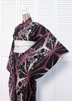 Japanese Yukata Kimono - Plum Blossoms and Webs in Black Traditional Black Kimono With Floral Print, Traditional Black Floral Print Kimono, Dark Kimono, Oiran Kimono, Black Yukata, Traditional Yukata, Cherry Blossom Kimono, Japanese Kimono Fashion, Kabuki Costume