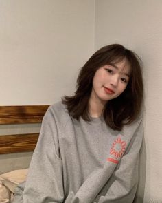 Korean Short Hair, Hair Style Korea, Women's Hairstyles, Haircuts For Medium Hair, Haircuts Straight Hair, Hair Stylist Life, Hairstyles Long, Dream Hair