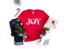 Joy Shirt, Christian Christmas Shirt, Holiday Shirt, Joy To The World, Christian Gift Shirt, Jesus Christmas Shirt, Choose Joy WELCOME MY STORE Shirts are UNISEX. Shirts are made with high grade, commercial vinyl and pressed with a commercial grade heat press. Colors on chart may differ slightly in person depending on screen. < Reading the Sizing Chart > Please note that the sizing chart includes the measurements of one side of the shirt, not the circumference. HOW TO ORDER 1~Select the "Shirt S Cute Christmas Shirts Vinyl, Christian Christmas Tshirt, Christmas Shirts Vinyl, Jesus Christmas Shirt, Jesus Christmas, Happy Birthday Jesus, Cute Christmas Shirts, Christmas Jesus, Christian Christmas