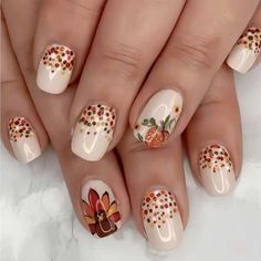 A box of 24pcs of short oval-shaped fashionable colorful polka dot blooming pumpkin chicken head nude white fake nails that can be removed, suitable for all girls and ladies to wear, with 1 gel and 1 nail file included White Fake Nails, Pumpkin Chicken, Chicken Head, Nail File, Fake Nails, A Box, Oval Shape, Polka Dot, Nail Art