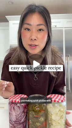 kat chao on Instagram: "what do you like to eat these quick pickles with? I love it on eggs, avo toast, tacos, cottage cheese, the options are endless 😮‍💨🧅 easy quick pickle brine: 1 cup hot water 1 cup white vinegar (I think it tastes best) 1 tsp kosher salt 2 tbsp sugar (or monkfruit sweetener) leave on counter loosely covered for 1-2 hrs then fridge overnight before enjoying. Good up to 2 weeks in the fridge. Things you can add to the brine: garlic, peppercorn, dill, oregano, lime juice, etc. my favorite things to pickle: red onions, cucumber, cabbage, and jalapeños. For jalapeños, add brine and sliced jalapeños to a pot and boil for 1-2 mins. For things like cucumber and cabbage, cover in 1-2 tbsps of salt, let it sit for 30 mins then rinse thoroughly. Then brine as usual. Pickle Juice Uses, Light Foods, Pickle Onions Recipe, Quick Pickle Recipe, Pickle Brine, Quick Pickle, Monkfruit Sweetener, Pickled Vegetables Recipe, Quick Pickles