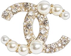 Chanel Pearl, Diamonds And Pearls, Chanel Brooch, Chanel Pearls, Chanel Accessories, Fancy Diamonds, Pearl Brooch, Cc Logo, Coco Chanel