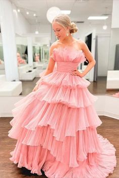 Ballkleid A Linie Trägerlos Prinzessin Tüll Lagen Rüschen Lang Tulle Long Prom Dress, Beautiful Ball Gowns, Beautiful Long Dresses, Strapless Prom Dresses, Tulle Sleeves, Pink Prom Dresses, Pink Tulle, Pink Ruffle, Tulle Prom Dress