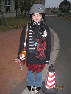 Japanese Layered Fashion, Grungecore Outfits, Eastern European Fashion, 90s Japan Fashion, Street Magazine, 2000s Japanese Fashion, 일본 패션, Harajuku Fashion Street, Future Outfit