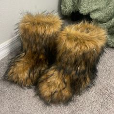 Y2k Boots Brand New Condition Comfortable True To Size Fit Message With Any Questions Please. Fluffy Boot Shoes, Brown Fur Boots, Black Fur Boots, Fur Boots Women, Y2k Boots, Fluffy Boots, Brown Y2k, Fuzzy Boots, Y2k Winter