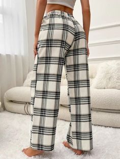 Elevate your relaxation game with our Plaid Printed Tie Front Sleep Pants. Embrace casual comfort in style with the charming bow front and knot details. Designed for ultimate relaxation, the loose fit and soft 100% Polyester composition ensure a cozy night's sleep. Long length, non-stretch fabric, and easy care instructions make lounging a breeze. Experience the perfect blend of fashion and comfort today! Features: Style: Casual Pattern Type: Plaid Details: Bow Front, Knot, Tie Front Type: Pajam Lazy Day Outfits, Christmas Pj Pants, Cute Pjs, Cute Pajama Sets, Cute Lazy Day Outfits, Cute Preppy Outfits, Cute Pajamas, Easy Trendy Outfits, Sleep Pants