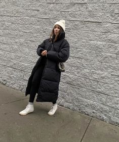 Puffer Coat Outfit, Cold Fashion, Black Puffer Coat, Puffer Coats, Winter Fashion Outfits Casual, Long Puffer Coat, Long Puffer, Winter Outfit Inspiration