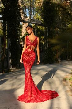 Meredith Elegant Long Red Evening Dress African Wear For Women, Long Red Evening Dress, Sell Dresses, Coctail Dresses, Dress Mermaid, Red Evening Dress, Old Dresses, Women's Evening Dresses, Long Red