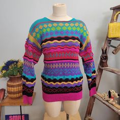 Approx Measurements Lying Flat (size approx medium) Pit to pit: 18" Length (shoulder to bottom hem): 28" Sleeve length (shoulder to cuff): 21" Sleeve opening (at shoulder): 9" Condition: Excellent condition No tag Size approx medium Soft comfy, feels like cotton/acrylic Wavy Rainbow, Geometric 3d, Sweater Vintage, Chunky Sweater, Vintage Knitting, Festival Season, Sweater Outfits, Knit Sweater, Sweater Top