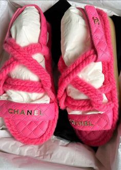 C.C. Pink Dreamz's Slides CC Slides / Pink / US 4 - EUR 35 Throwing Fits, Platform Shoes Sandals, Bling Sandals, Pretty Sandals, Aesthetic Bags, Pretty Shoes Sneakers, Shoes Heels Classy, Birthday Trip, Fresh Sneakers