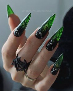 Stiletto Nail Ideas, Nails Witchy, Nails Spooky, Nails Gothic, Nails Goth, Spooky Nails, Witchy Nails, Punk Nails, Gothic Nails