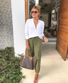 Linen Pants Outfit, 2020 Fashion Trends, Green Pants, 50 Fashion