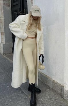 Clean Outfits, Fall Inspo, Clean Girl, Clothing Styles, Winter Fashion Outfits, Two Piece Pant Set