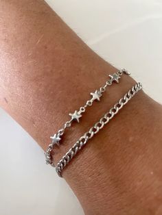 This is a great bracelet for men and women  #unisexbracelet #starlinkbracelet #starbracelel #cubancurbbracelet #doublechain Cool Bracelets For Men, Chain Bracelets For Men, Silver Jewelry Women, Cool Silver Bracelets, Star Jewelry Silver, Silver Braclate, Cute Bracelets Silver, Aesthetic Silver Bracelet, Masc Girlfriend Gifts