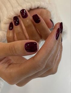 Maroon Nails On Brown Skin, Short Sqovalnails, Wine Pedicure, Burgundy Dip Nails, Short Round Nails Fall, Fall Natural Nails Short, Short Gel Extension Nails, September Toe Nails Color, Square Oval Nails Short