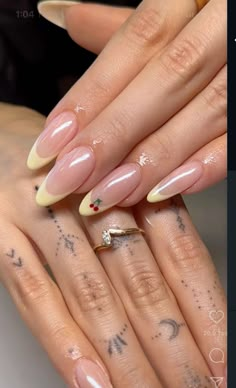 Nail Almond Design Ideas, Belle Nails, Summer Nail Ideas, Golden Nails, Vibrant Nails, Glow Nails, Long Square Acrylic Nails, Acrylic Nails Coffin Short