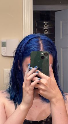 All Blue Hair, Blue Hair On Tan Skin, Blue And Red Hair Color, Short Blue Hair Aesthetic, Medium Blue Hair