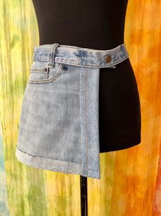 Discover the perfect blend of style and functionality with our Original Denim Pocket Belt Bag. Crafted from upcycled denim, it features an adjustable waist for a comfortable fit. Its a half skirt, jean hip bag, and utility belt all rolled into one. Stand out from the crowd with this one-of-a-kind denim belt bag that effortlessly combines fashion with practicality. 3 pockets Upcycled denim Waist - 28-43" Length - 12" Please feel free to dm if you have any questions or requests about this item! :) Denim Belt Bag, Upcycle Jeans Bag, Denim Upcycle, Fashion Advice Woman, Model Clothing, Oversized White Shirt, Denim Crafts Diy, Altered Clothing, Denim Belt