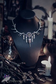 Shadow Craft Necklace https://www.etsy.com/shop/shadecraft #dark #darkness #witch #witchy #witchcraft #goth #gothic #darkmori #necklace #jewelry #pendant #spell #shadow #shadecraft #antler #antlers #bird #skull #crystal #quartz Strega Fashion, Dark Jewelry, Yennefer Of Vengerberg, Jewelry Box Diy, Witch Jewelry, Witchy Fashion, Witchy Jewelry, Gothic Jewelry, Fantasy Jewelry