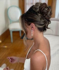 Bride Hairstyles Updo, Bridal Hair Up, Messy Hair Updo, Wedding Hairstyles Bridesmaid, Prom Hair Updo, Wedding Bun Hairstyles, Bridal Hair Buns