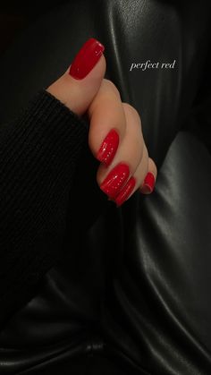 Short Red Nails, Permanente Make-up, Red Acrylic Nails, Smink Inspiration, Casual Nails, Work Nails, Fire Nails, Classy Nails, Pretty Acrylic Nails