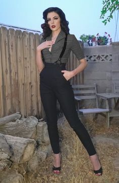 Chic Fitted Bottoms With Suspenders, Chic Fitted Bib Front Overalls, Fitted Overalls With Suspenders For Work, Fitted High Waist Overalls With Suspenders, High Waist Fitted Overalls With Suspenders, Fitted Workwear Overalls, Fitted Overall Workwear Pants, Fitted Overalls For Workwear, Fitted Bib Front Overalls For Fall