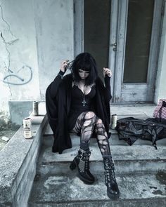 Goth Black Women Outfit, Gothic Outfits Casual Winter, Goth At School, Emo Corset Outfit, Goth Outfits For Winter, Goth Poses Photography, Winter Alt Outfits Cold Weather, Cold Goth Outfits, Goth Rainy Day Outfit