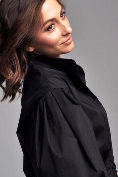 Women's black shirt. Loose fit and balloon sleeves. Shirt With Puffy Sleeves, Black Shirts Women, Casual Tops For Women