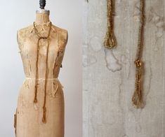 "1920's sautoir necklace in butterscotch with looped tassels. Tie and loop however you like! Brand: unknown Total Length: 62\"  Condition: Excellent Vintage" Mod Mini Dress, Napa Ca, Rose Print Dress, Rayon Blouse, 1920s Vintage, Cocktail Dress Vintage, Vintage Beads Necklace, Rayon Dress, Vintage Cocktail