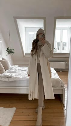 Classy Comfy Outfits Winter, Winter Outfits Graduation, All Cream Winter Outfit, Winter Spa Outfit, Neutral Winter Outfit Classy, Winter Outfits For Nyc Cold Weather, Neutral Color Winter Outfits, Cream Outfits For Women Winter, Christmas Outfit Cold