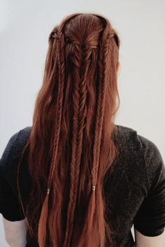 Viking Inspired Hair Women, Wood Elf Hairstyles, Elvish Braids, Celtic Braids Women, Celtic Hairstyles Women, Medieval Hair Accessories, Arwen Hairstyle