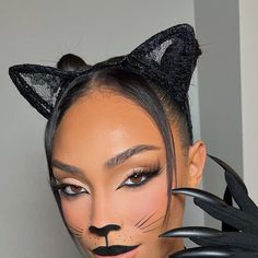 Cat Woman Eye Makeup Halloween, Kitty Costume Makeup, Cat Makeup Black Women, Cat For Halloween Costumes, Cat Girl Halloween Costume, Cat Women Halloween Makeup, Catwoman Costume Makeup, Cat Costume Black Women, Cute Black Cat Makeup