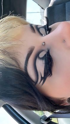 #makeup #graphicliner #eyeliner #makeuplook #gothgirl #atlmakeup #gothmakeup Fun Makeup Eye Looks, Eyeliner Goth Ideas, Gothic Butterfly Makeup, Dark Edgy Makeup, Glow In The Dark Eye Makeup, Gothic Elf Makeup, Korn Concert Makeup, Greyday Makeup, Artist Makeup Looks