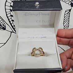 Disney Resort Disney Boutique Jewelry Size 5 Crafter .925 Sterling Silver With 18k Gold Finish Cubic Zirconia Questions? Leave A Comment Below! All Sales Are Final! Disney Boutique, Disney Gold, Disney Park, Disney Jewelry, Disney Resort, Boutique Jewelry, Womens Jewelry Rings, Gold Finish, Cubic Zirconia