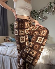 Instagram@rachaelorem TikTok@bunnyyysworld Snapchat@leanchael Follow me Cute Crochet Pants, Crochet Wide Leg Pants, Crochet Patterns Pants, Crochet Granny Square Pants Free Pattern, Knitted Pants Pattern, Granny Square Pants Pattern Free, Knitted Pants Outfit, Crochet Pants Pattern Free, Crochet Fashion Patterns Free