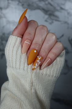 As with anything, manicure is not insubordinate to trends, and if you are a real fashionista, it might take a little (or a lot of!) effort to keep up with them. Ideas Uñas, May Nails, Art Kawaii, Hot Nails, Manicure Y Pedicure, Pretty Acrylic Nails, Dope Nails, Nail Shapes, Best Acrylic Nails