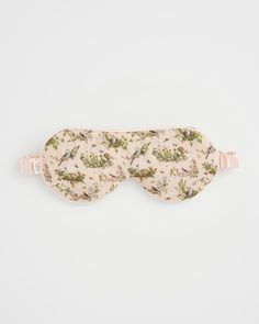 Nestled in its own little pouch, our Peach print eye mask from the Morning Song collection exhibits beautiful craftmanship to help you drift off into a peaceful night’s sleep. Thoughtfully created from sustainable fibres; this sumptuous nightwear accessory has been crafted from wood pulp into a premium viscose satin with a lustrous finish that acts as the softest covering for your eyes each night. Peach Print, Bday List, Morning Songs, Peaceful Night, Dad Jewelry, June Birthstone Jewelry, Gifts For New Mums, Pearl Jewellery Earrings, Pin Jewelry