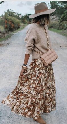 Easy Everyday Outfits, Mode Over 50, Look Boho Chic, Modest Summer, Over 60 Fashion, Stil Boho, Mode Boho, Dresses Modest, Mode Casual