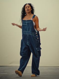 Relaxed Denim Cargo Overalls | Gap Casual Cheap Overalls With Side Pockets, Cheap Relaxed Fit Denim Jumpsuit, Cargo Overalls Outfit, Oversized Overalls Outfit, Baggy Overalls Outfit, Jean Overall Outfits, Cargo Overalls, Oversized Overalls, Baggy Overalls