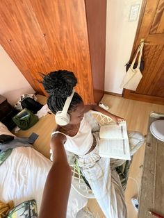 Peace Of Mind Black Woman, Black Girls Study Aesthetic, School Aesthetic Black Women, Fasting Aesthetic Pictures, Study Aesthetic Black Women, Black Girlhood Core, Black Woman Studying, Deja Core, Black Beauty Aesthetic