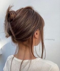 Rambut Brunette, Beige Hair, Brown Hair Looks, Brown Hair Inspo, Brunette Hair With Highlights, Hair Inspiration Color, Hair Inspo Color, Light Hair