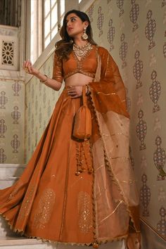 Bunaai Dress, Orange Lehenga, Simple Lehenga, Latest Bridal Lehenga, Indian Outfits Lehenga, Wedding Lehenga Designs, Lehenga Designs Simple, Indian Bride Outfits, Lehnga Dress