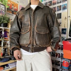 Men's Leather Style, Mens Leather Jacket Vintage, Unusual Clothes, Aviator Jackets, Workwear Jacket, Vintage Leather Jacket, Men Fashion Casual Outfits, Streetwear Men Outfits, Comfy Sweaters