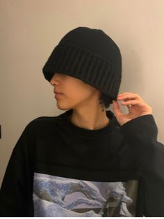 ■ Color: BLACK/BROWN/DARKGRAY/GRAY/WHITE ■ Size: FREESIZE Head circumference: 64cm/Height: 23cm/Brim: 7.5cm ■ Materials: wool, acrylic, alpaca mix Knit Bucket Hat, Korean Mens Fashion, Loose Hoodie, Beanie Style, Denim Tote Bags, Hoodie Cardigan, Denim Tote, Pull Sweat, Winter Beanie