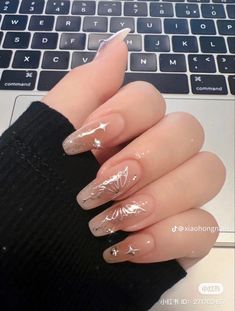 Nail Square Ideas, Short Almond Gel Nails Ideas, Elegant Nail Designs 2024, Nails Pink And Silver, Cute Prom Nails, Nails Ideas Aesthetic, Nails Acrylic Simple, Ongles Goth, Nail Art Silver